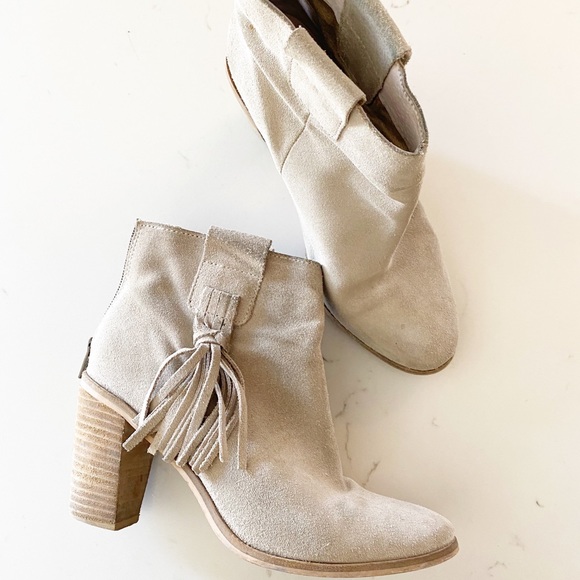 Seychelles Shoes - SEYCHELLES Suede Tassel Ankle Booties 7